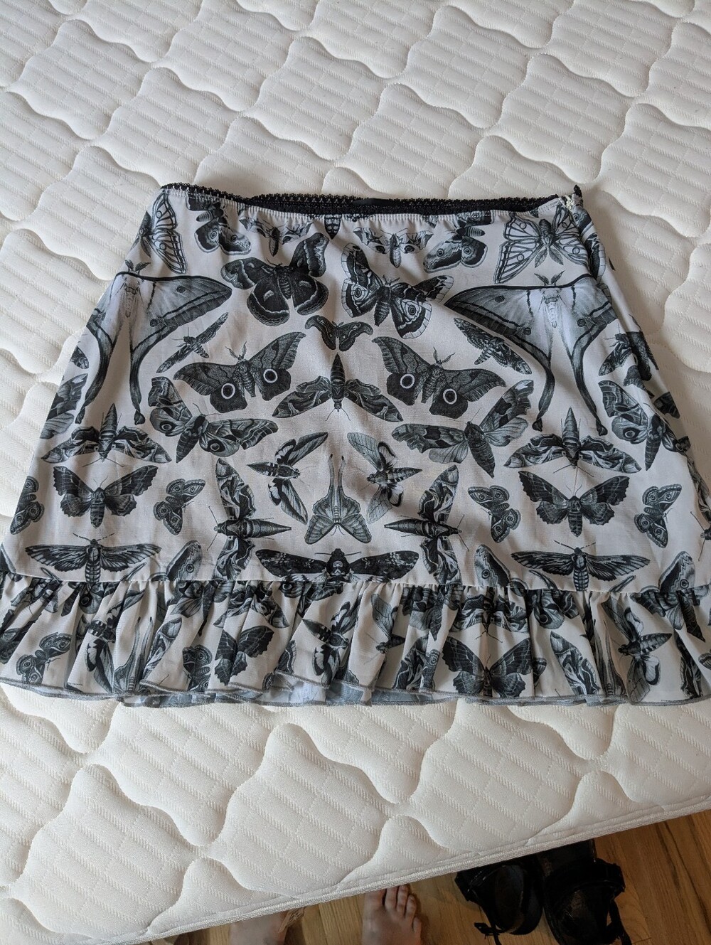 Large Widow Skirt EUC